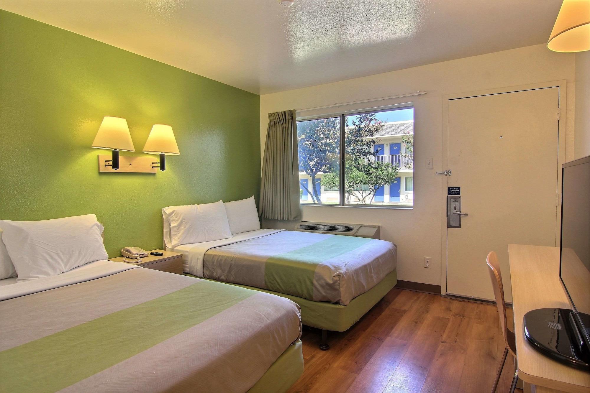 Motel 6-Austin, TX - North Exterior foto