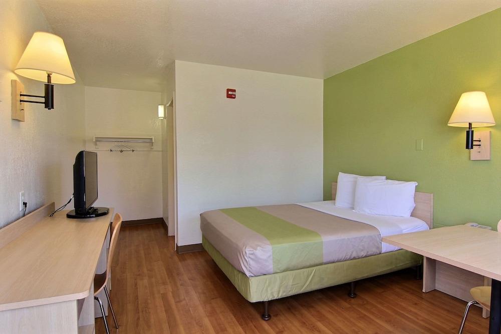 Motel 6-Austin, TX - North Exterior foto