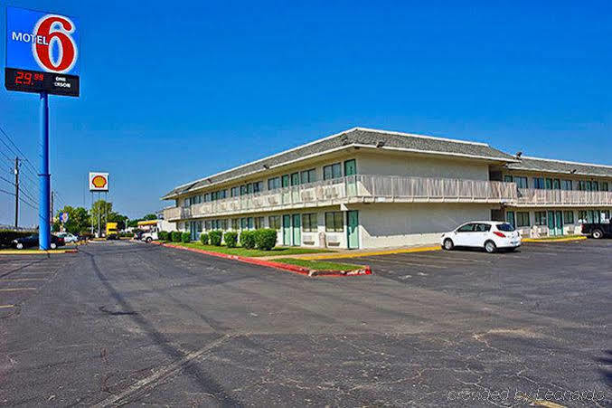 Motel 6-Austin, TX - North Exterior foto