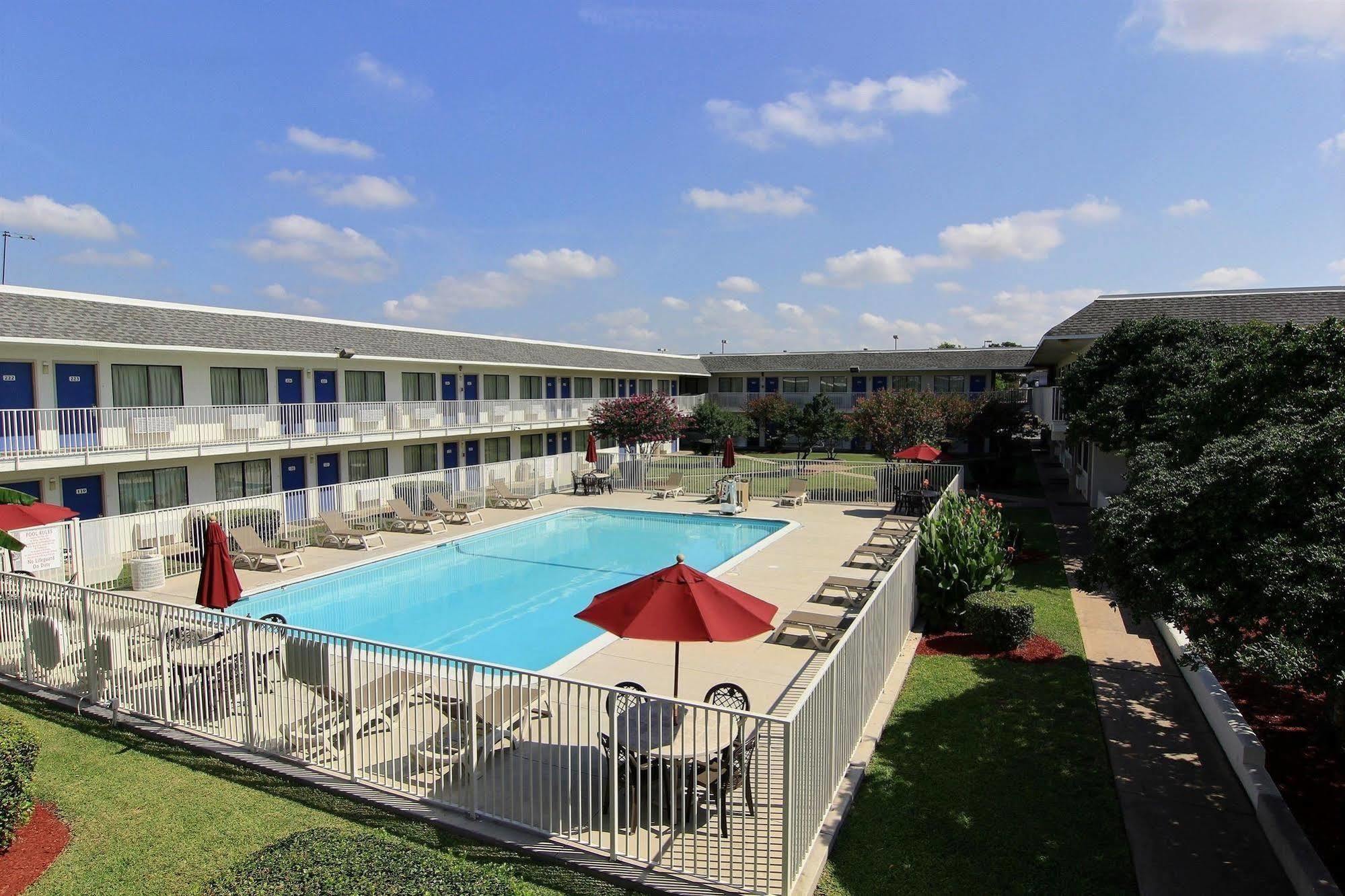 Motel 6-Austin, TX - North Exterior foto